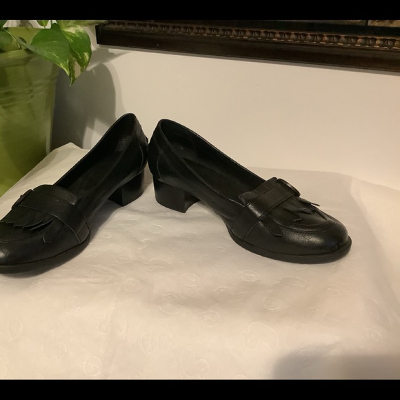 Born hand crafted Footwear - Picture 3 of 7